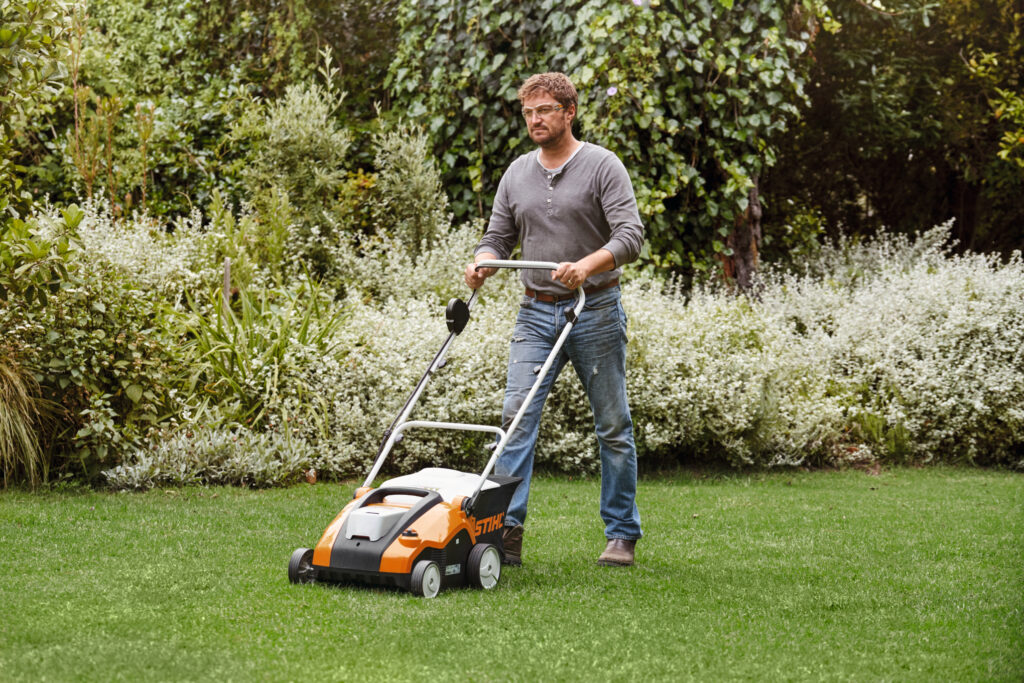 escarificador-stihl-1024x683 Airear el césped: La guía definitiva para un jardín saludable Trabajos Forestales 